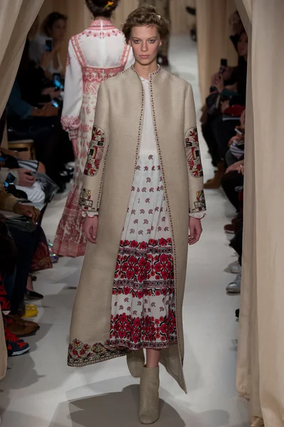 Look 7